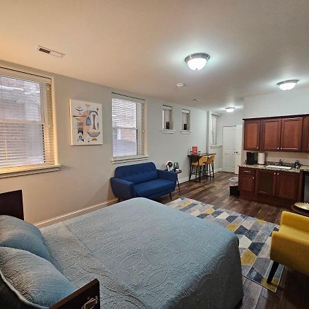 Cozy Studio At The Historic Inman Champaign Exterior foto